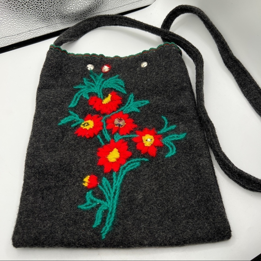 Vintage Retro Felt Bag Tote Embroidered Flowers Gems Purse Pocket Book Charcoal
